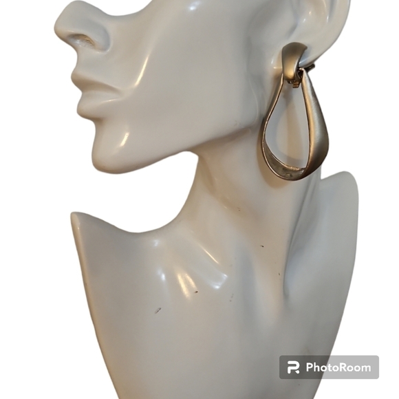 VTG Matte Long Hoop Doorknocker Atomic Modernist Baddie Clip-on Earrings - Picture 1 of 4